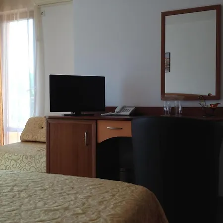 Family Hit Хотел