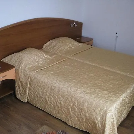 Отель Family Hit