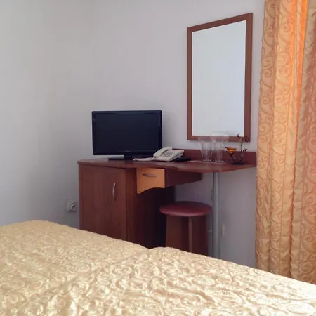 Family Hit 2* Китен