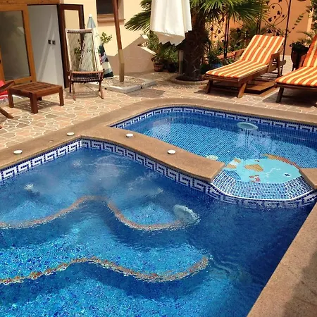 Отель Family Hit Китен